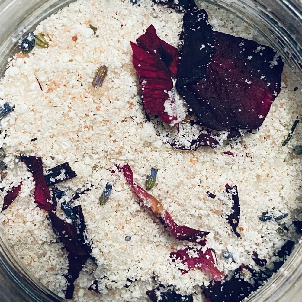 Full Moon Rose Milk Soak: - Picture 1 of 3